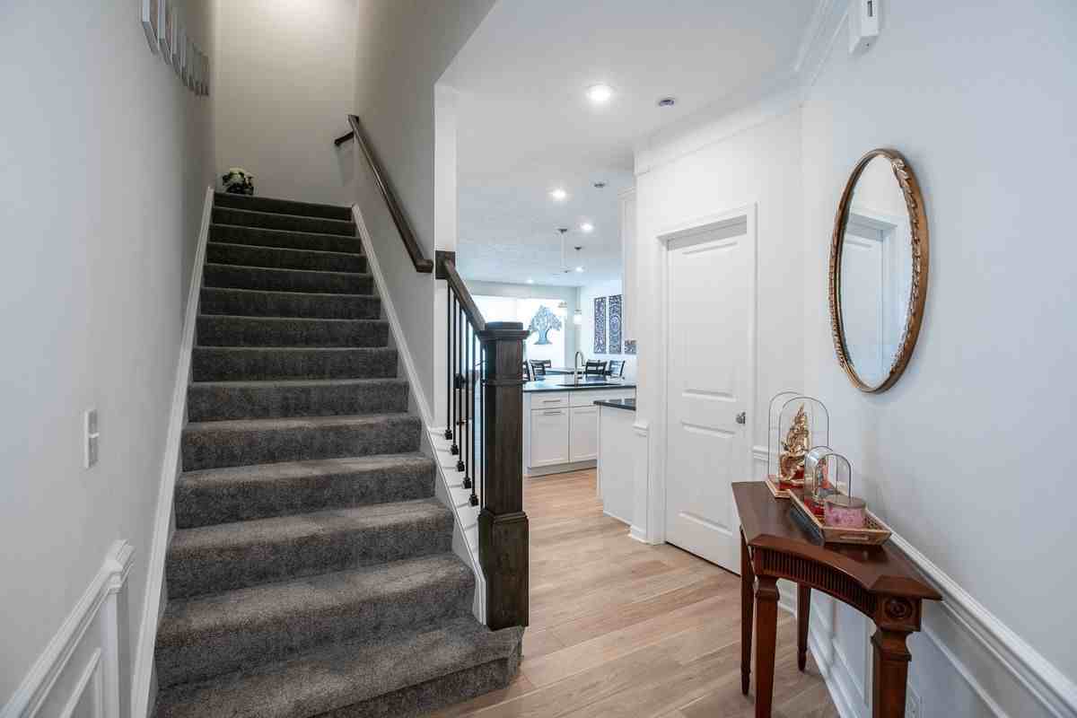 27845 Birchwood Ct - Photo 2 of 21