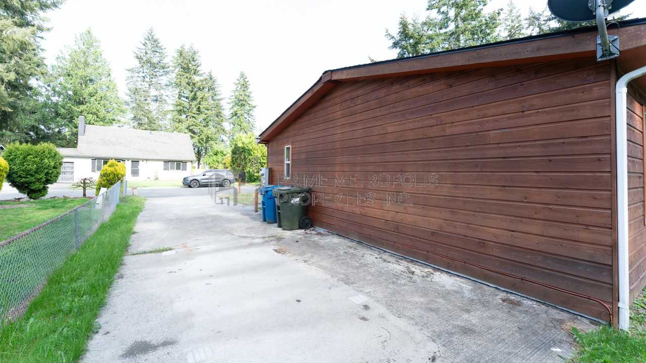 14051 145th Ave Se - Photo 2 of 28