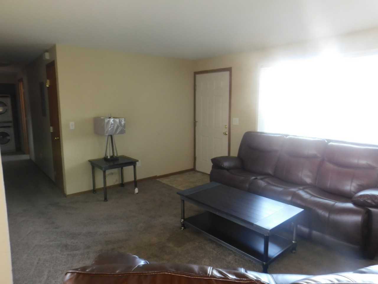 1207 Beach Ave #2 - Photo 7 of 18