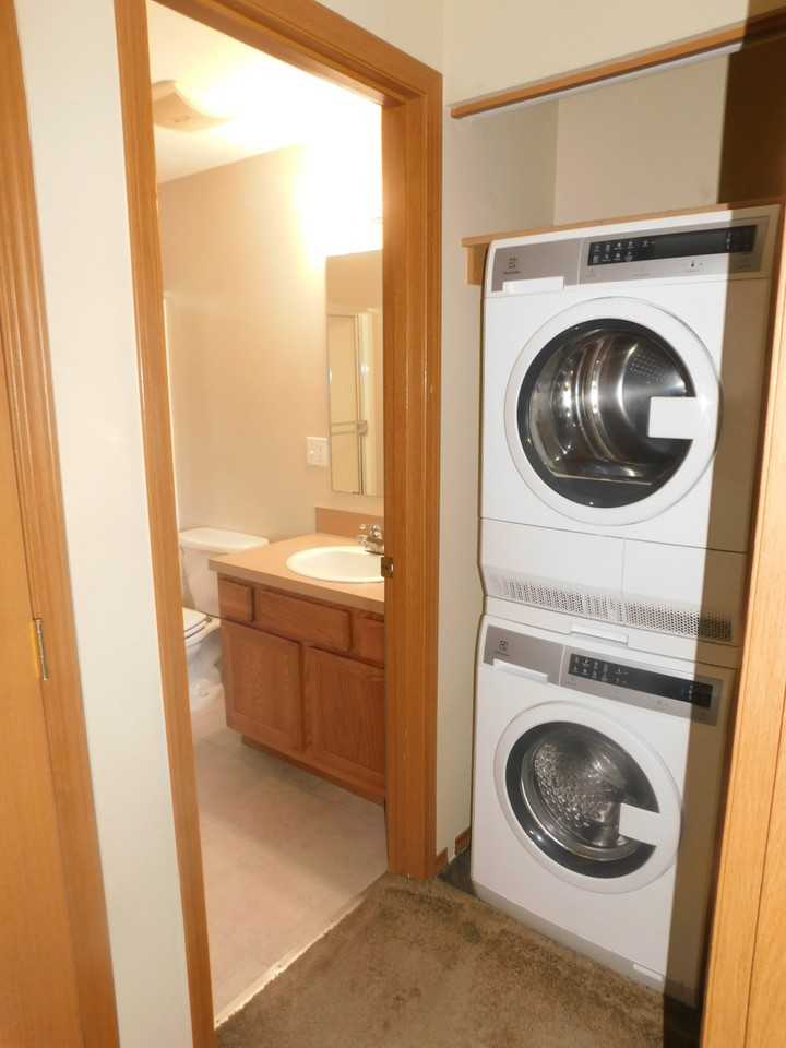 1207 Beach Ave #2 - Photo 3 of 18