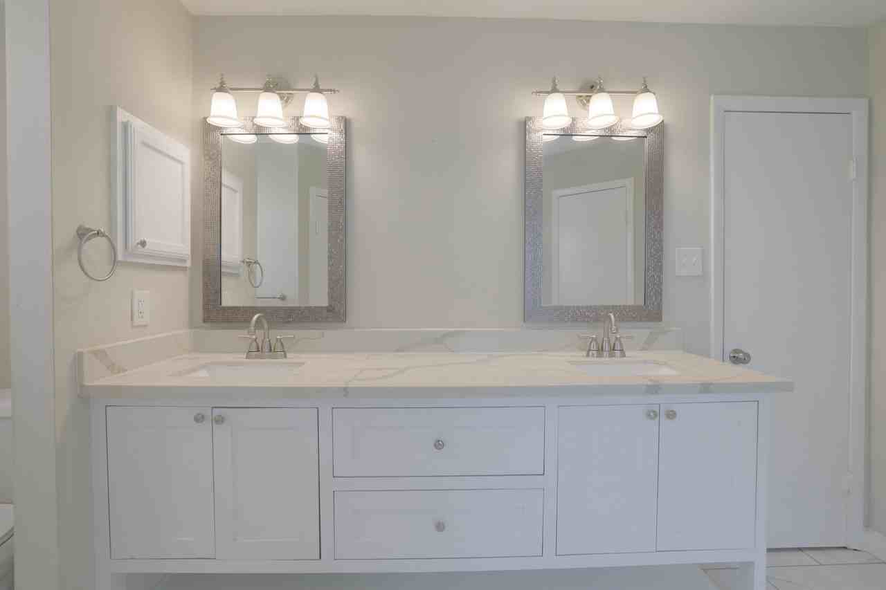2825 Hickory Limb Ct - Photo 2 of 32