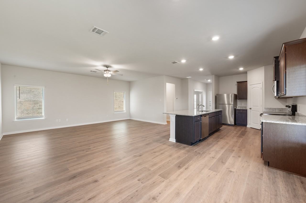 1000 Camelia Grove Ct - Photo 4 of 15