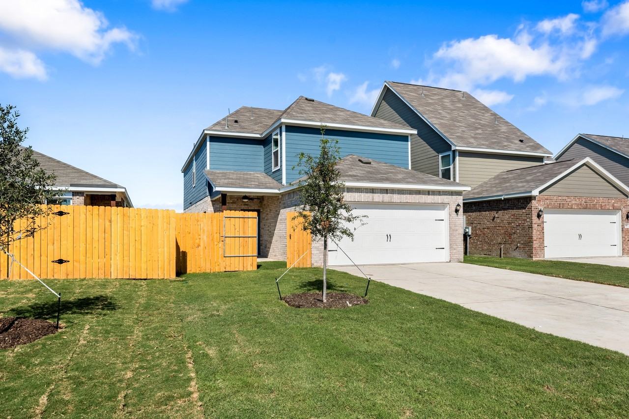 1004 Camelia Grove Ct - Photo 2 of 17