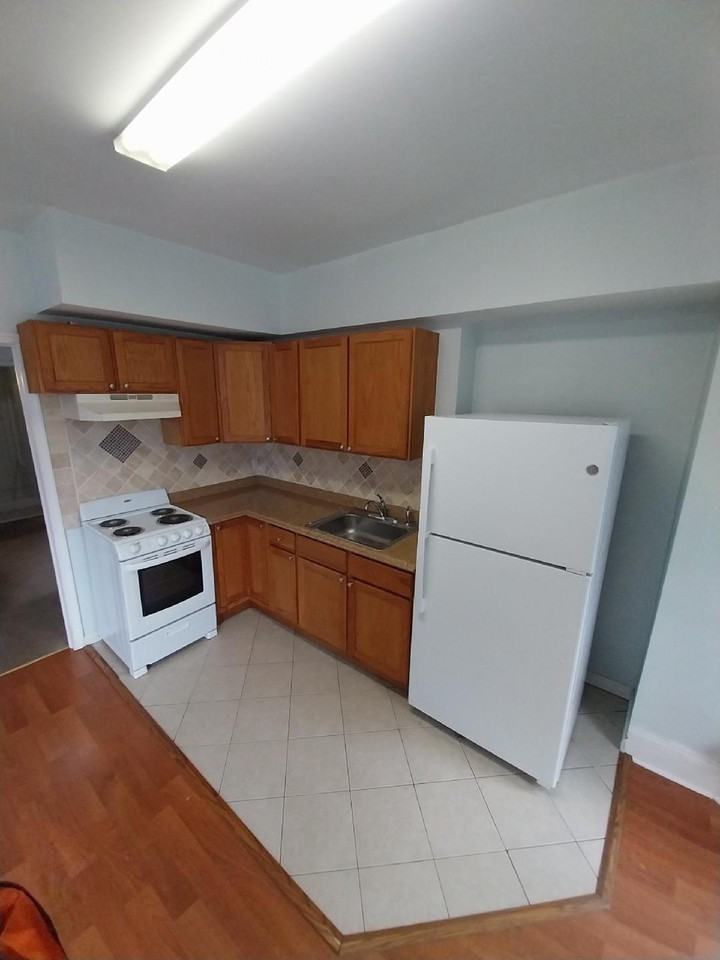 1007 N Madison St #B - Photo 4 of 8