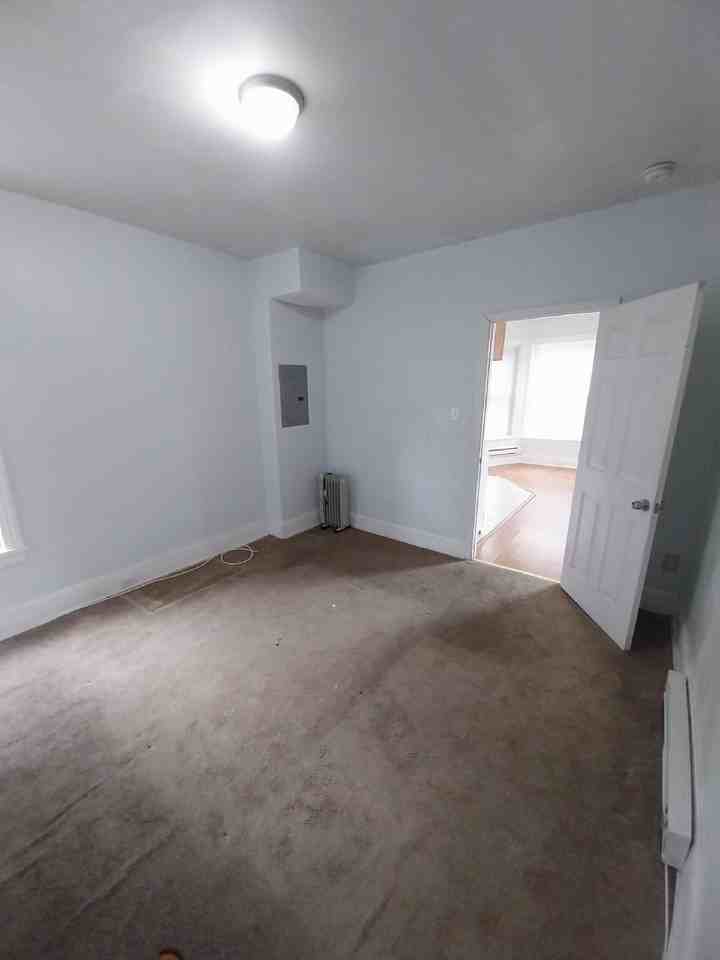 1007 N Madison St #B - Photo 6 of 8