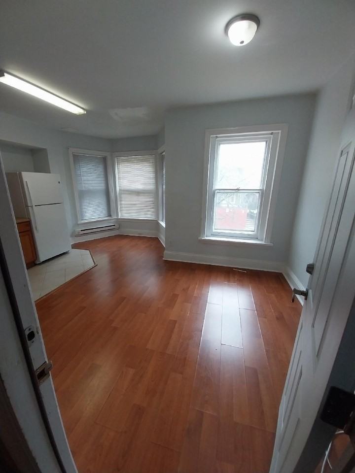 1007 N Madison St #B - Photo 7 of 8