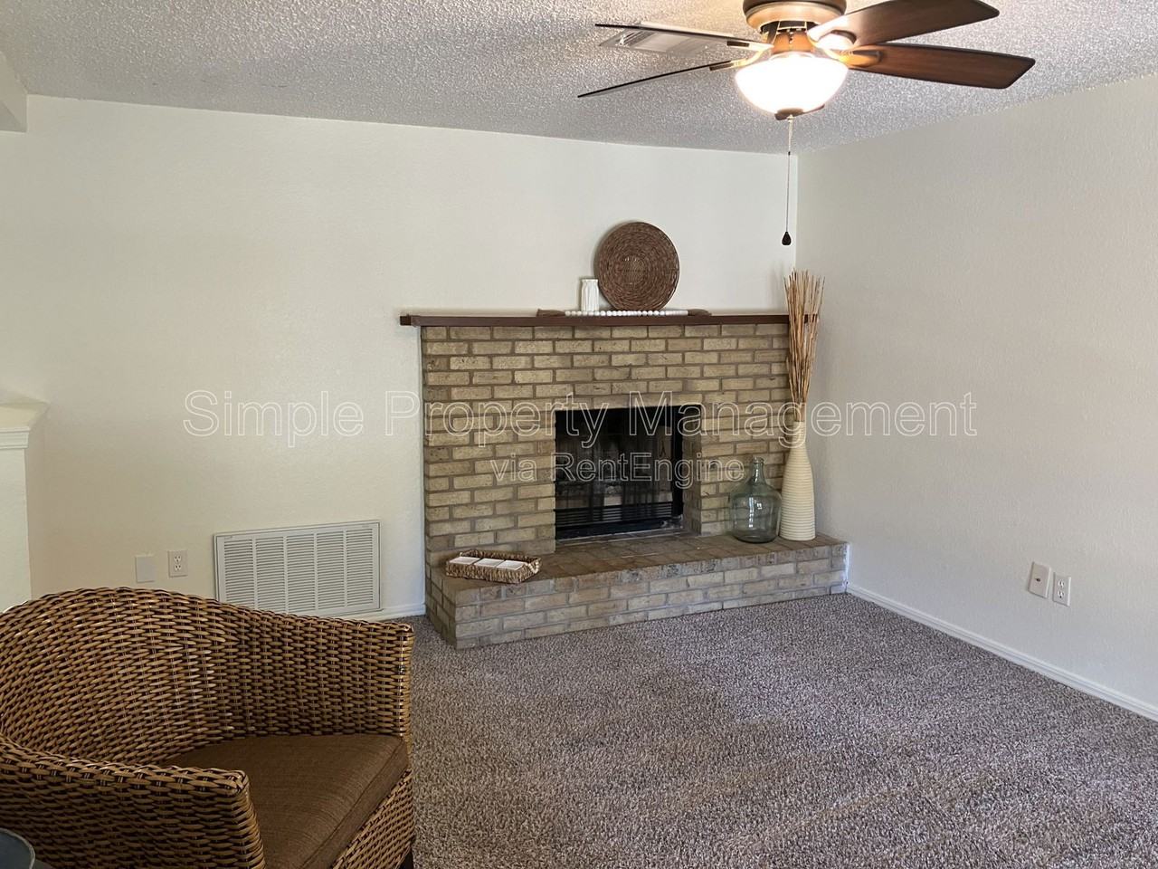 1412 Del Norte Dr - Photo 4 of 20