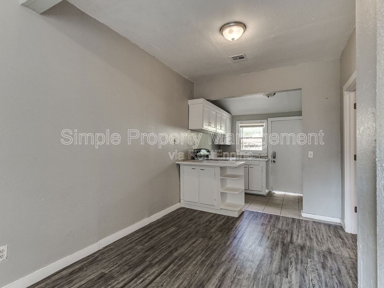 2345 Nw 10th St #B1 - Photo 5 of 16