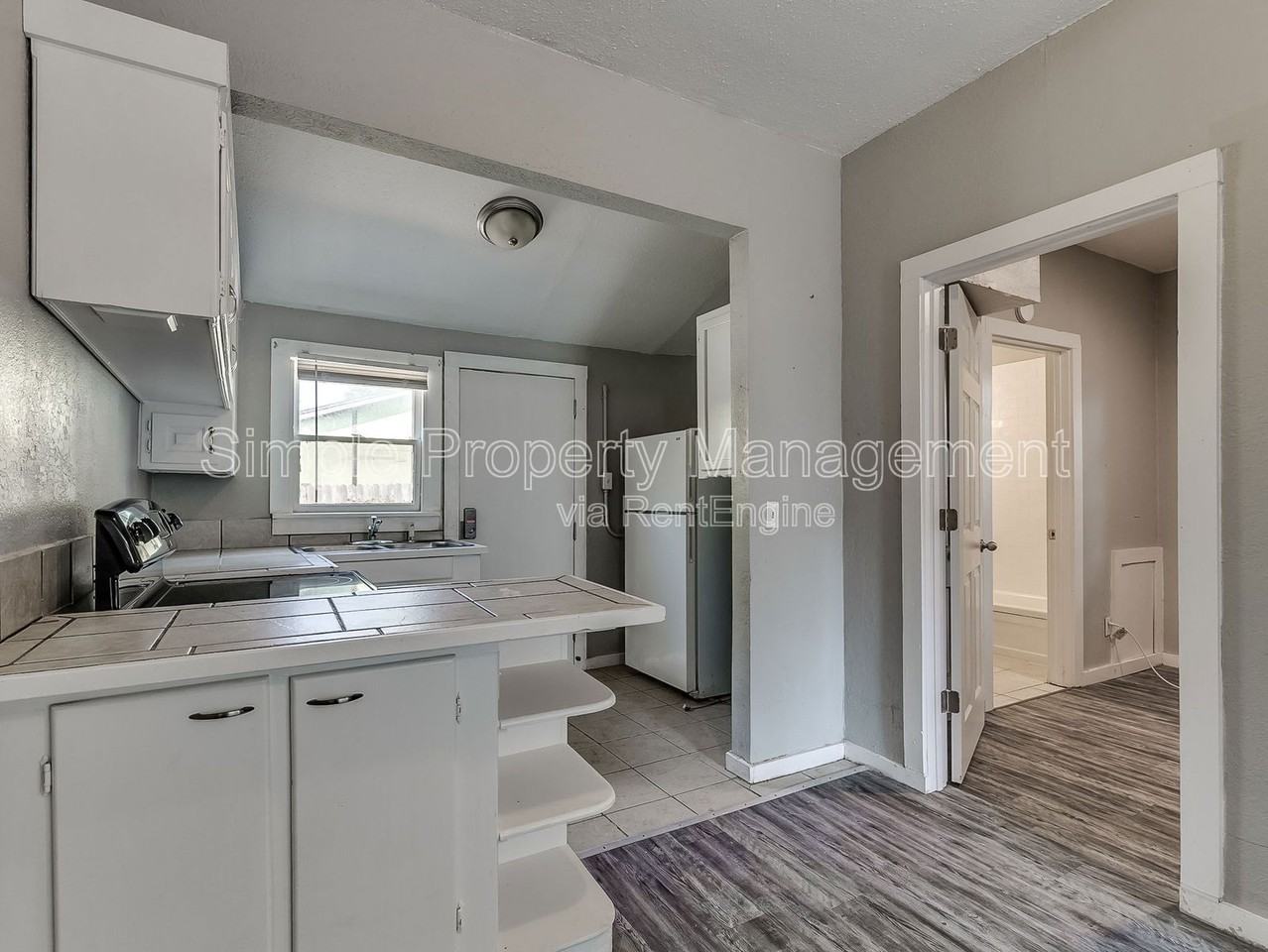 2345 Nw 10th St #B1 - Photo 6 of 16