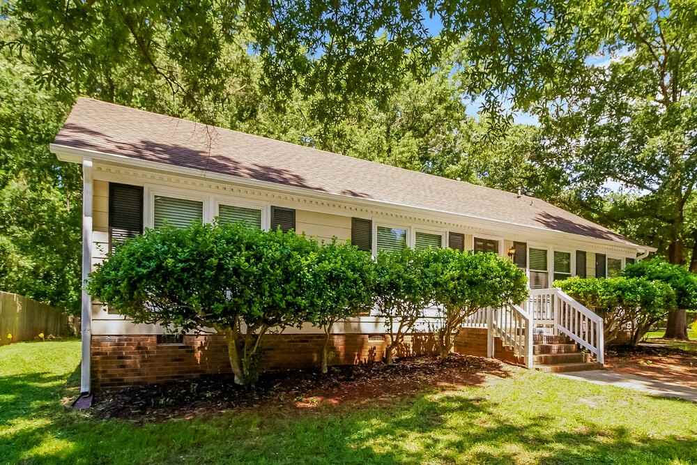 6725 Barrington Dr - Photo 4 of 16