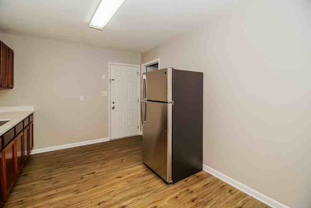 6725 Barrington Dr - Photo 6 of 16