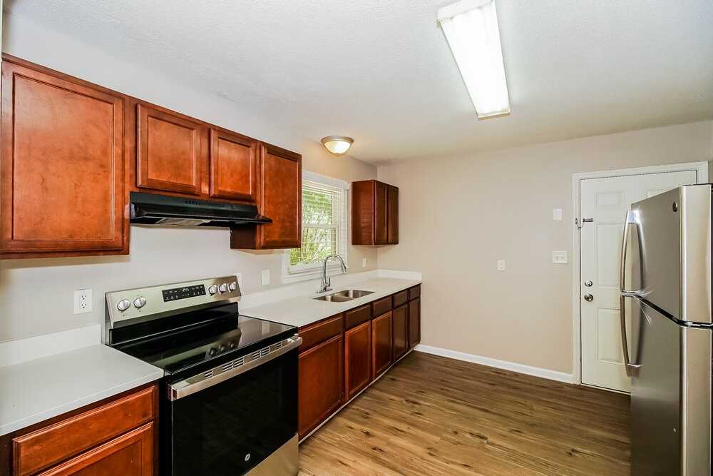 6725 Barrington Dr - Photo 7 of 16