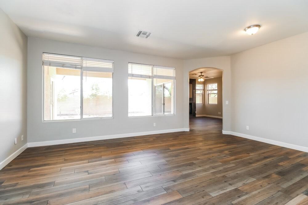 3353 E Santa Fe Ln - Photo 3 of 16