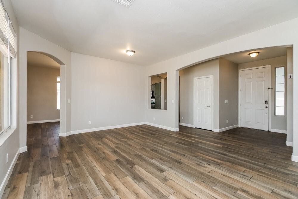 3353 E Santa Fe Ln - Photo 4 of 16