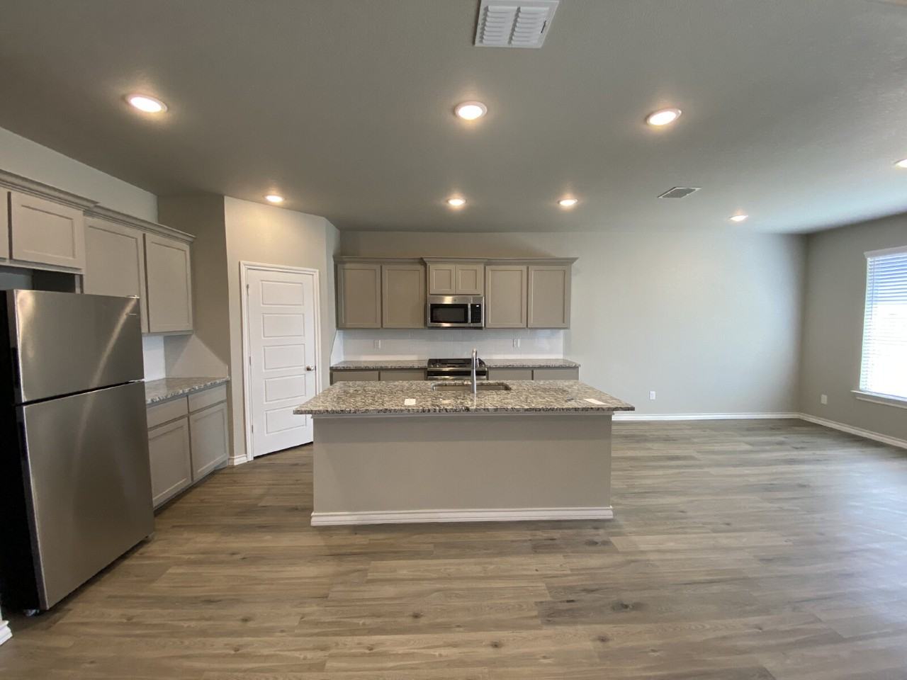 813 N 3rd St - Photo 3 of 17