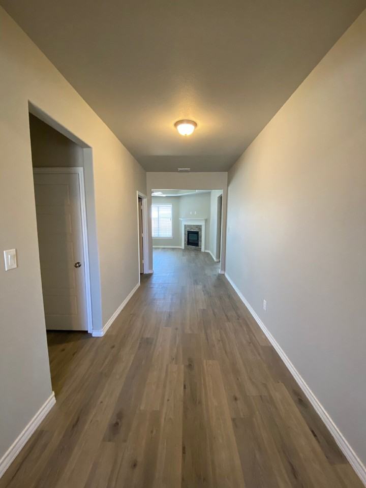 813 N 3rd St - Photo 5 of 17