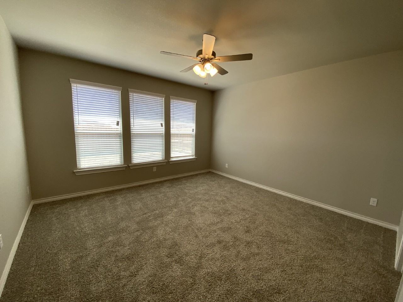 813 N 3rd St - Photo 6 of 17