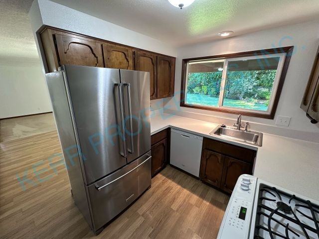 18660 Roundtree Dr - Photo 6 of 20