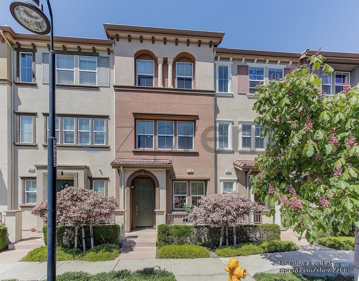 238 Sullivan Way - Photo 2 of 43