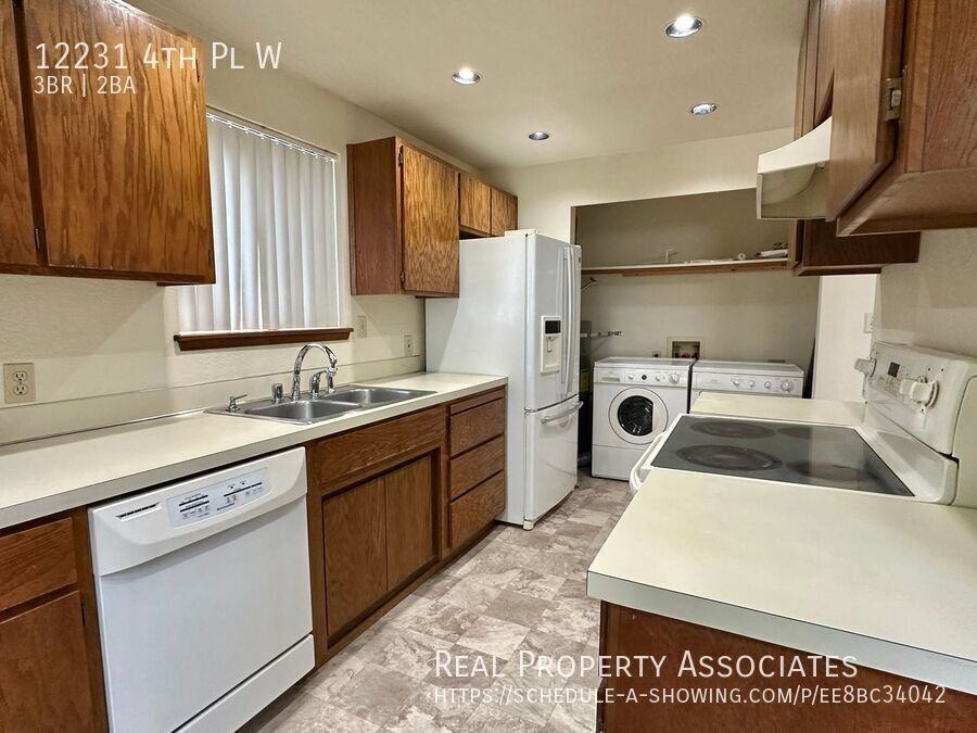 12231 4th Pl W - Photo 4 of 19