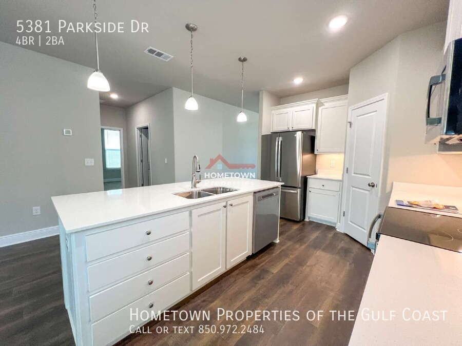 5381 Parkside Dr - Photo 3 of 35