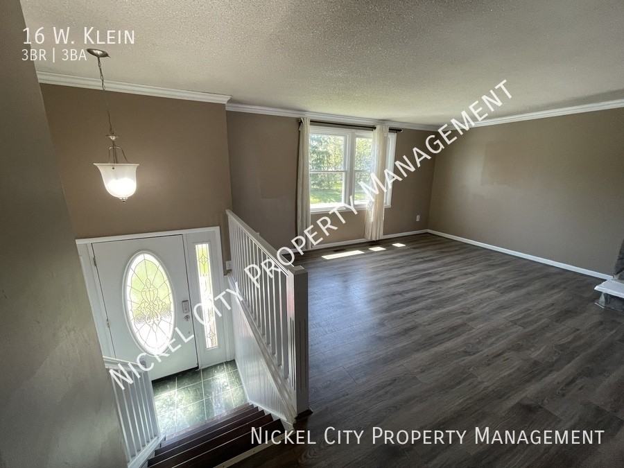 16 W Klein Rd - Photo 3 of 23