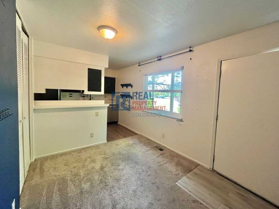 13311 E Louisiana Ave - Photo 3 of 11