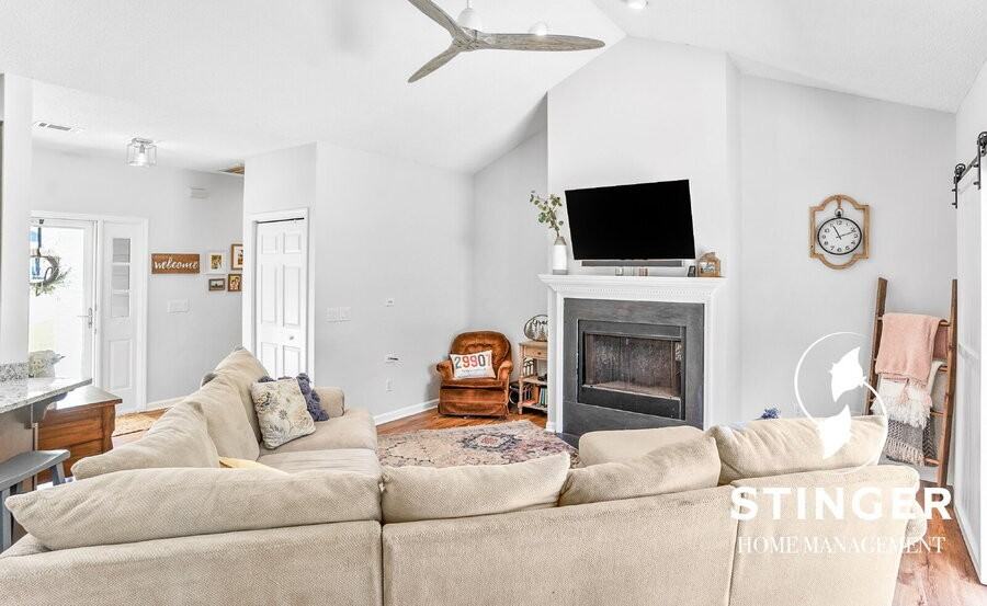 26 Ladys Island Drive - Photo 5 of 28