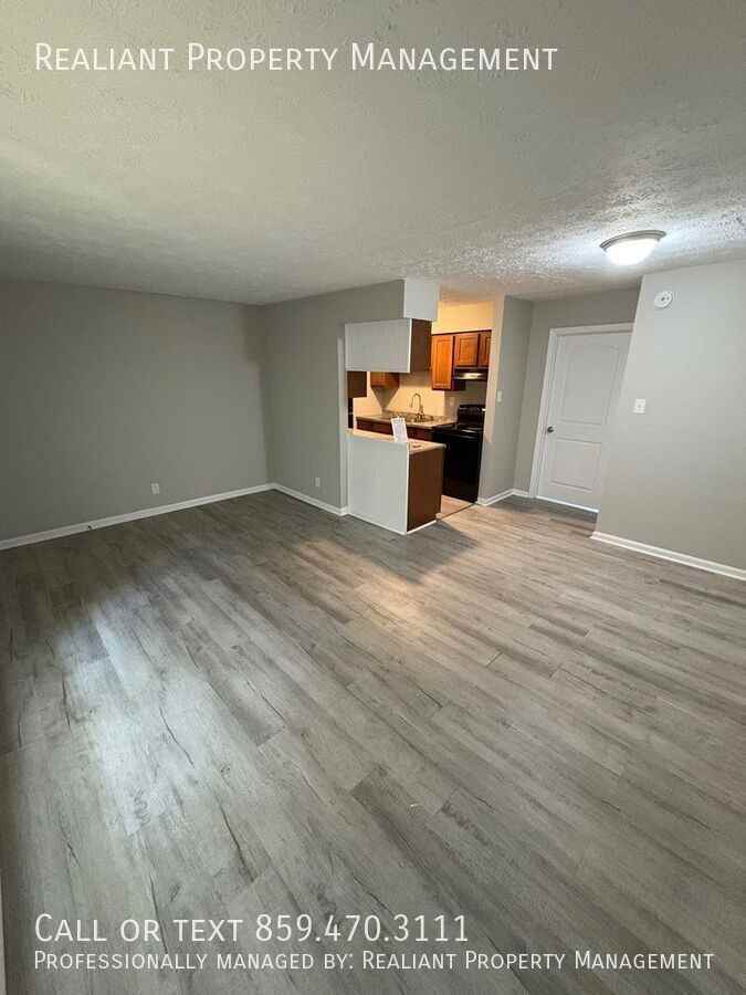 2021 Cambridge Dr #22