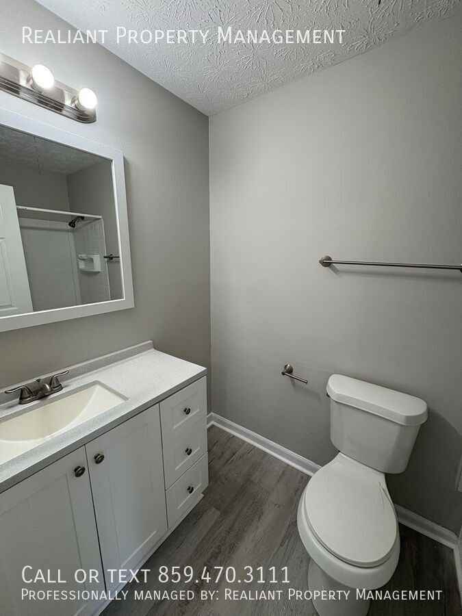 2021 Cambridge Dr #22 - Photo 5 of 25