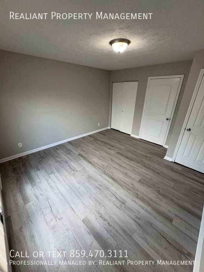 2021 Cambridge Dr #22 - Photo 7 of 25