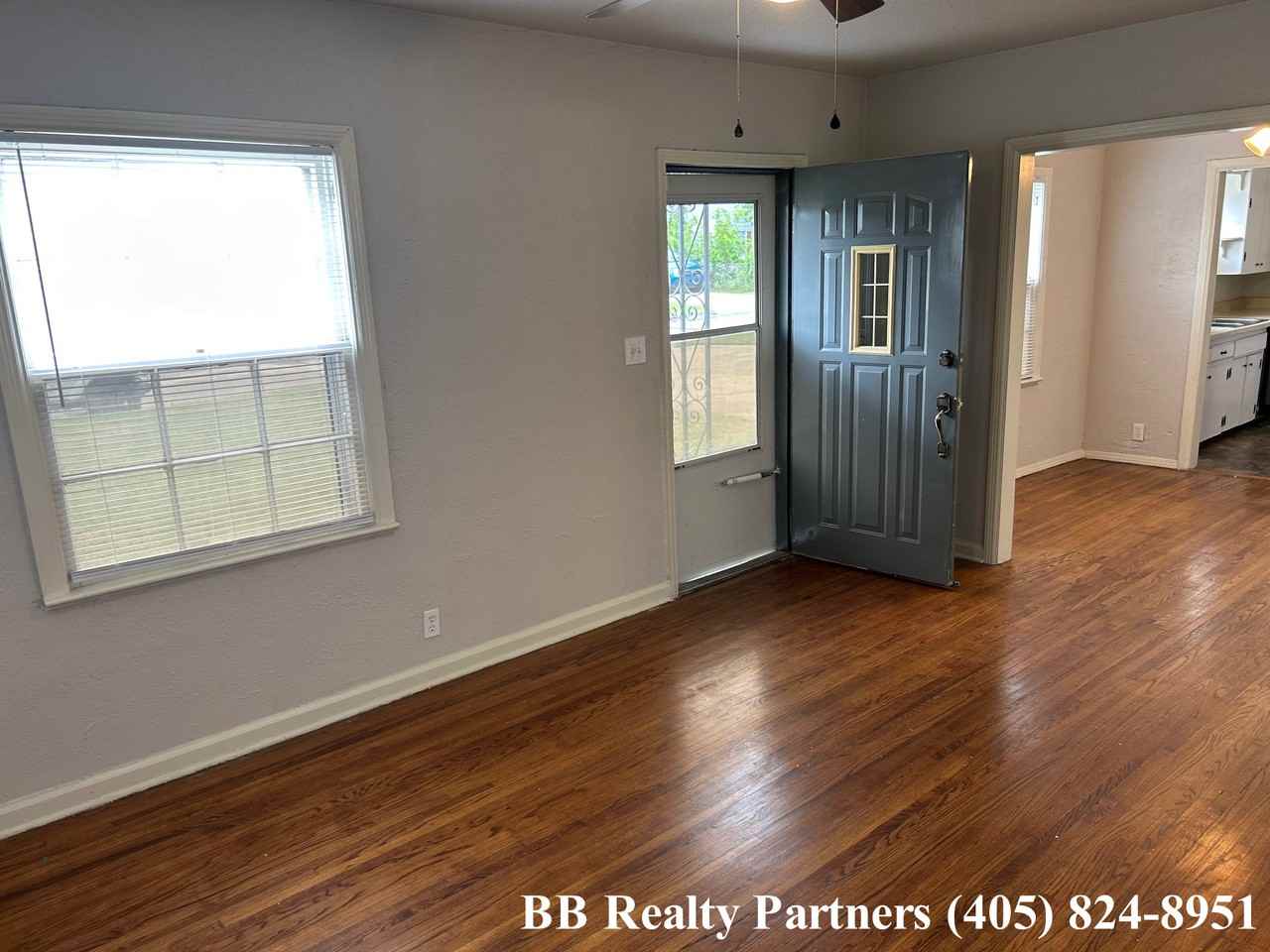 1317 S Fulton Ave #NA - Photo 3 of 16