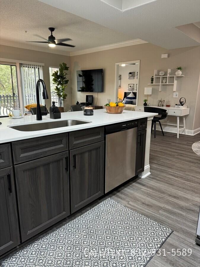 Yorktown St #MS1 - Photo 2 of 9