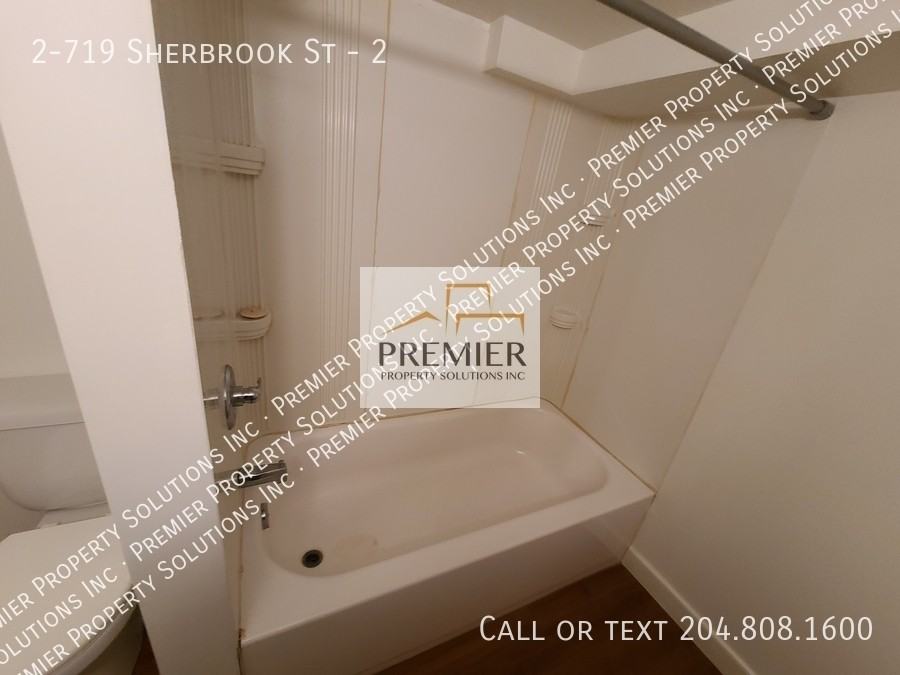 719 2-719 Sherbrook St #2 - Photo 3 of 6