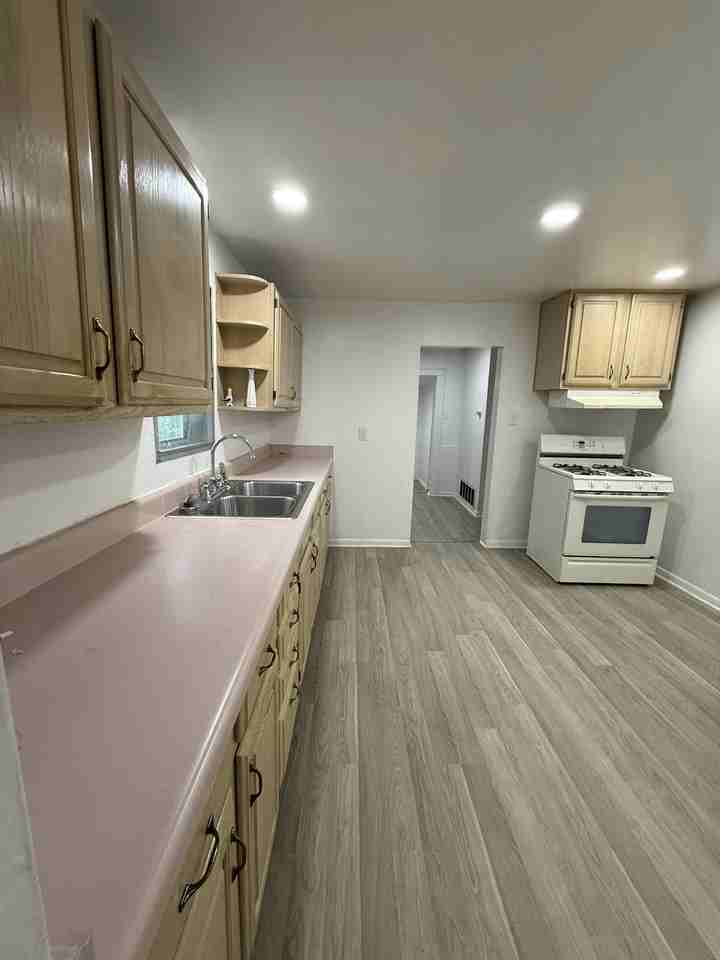 210 Byron St #1 - Photo 2 of 11