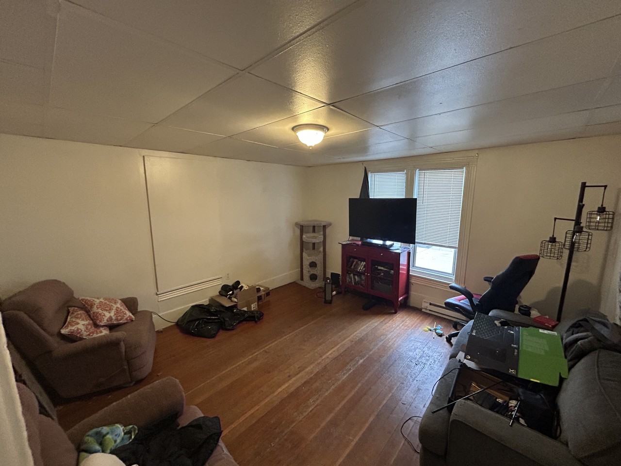 201 S Asbury St. - Photo 3 of 6