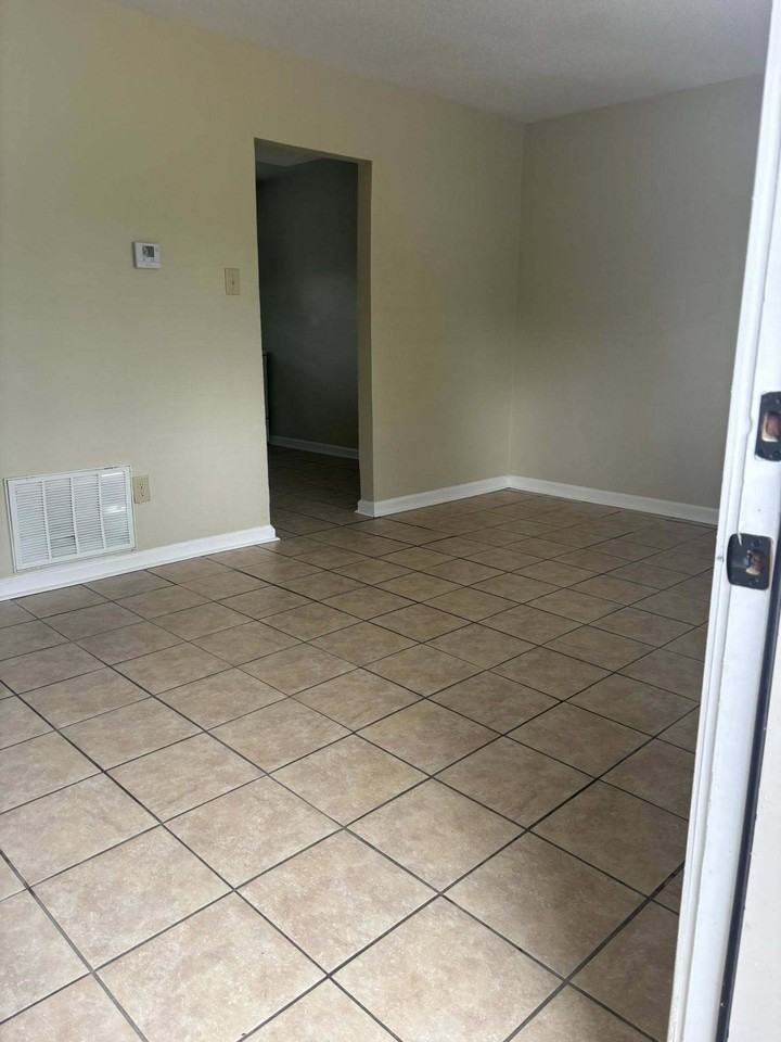 Seven Oaks - Leesville - Photo 7 of 50