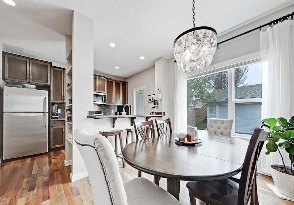 110 Ypres Green Sw - Photo 2 of 26