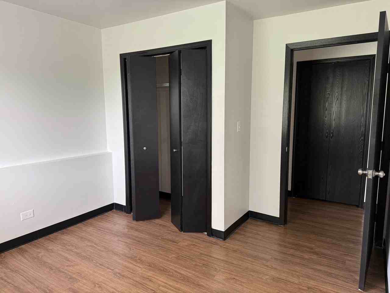 Tan Oak Apartments - Photo 4 of 8