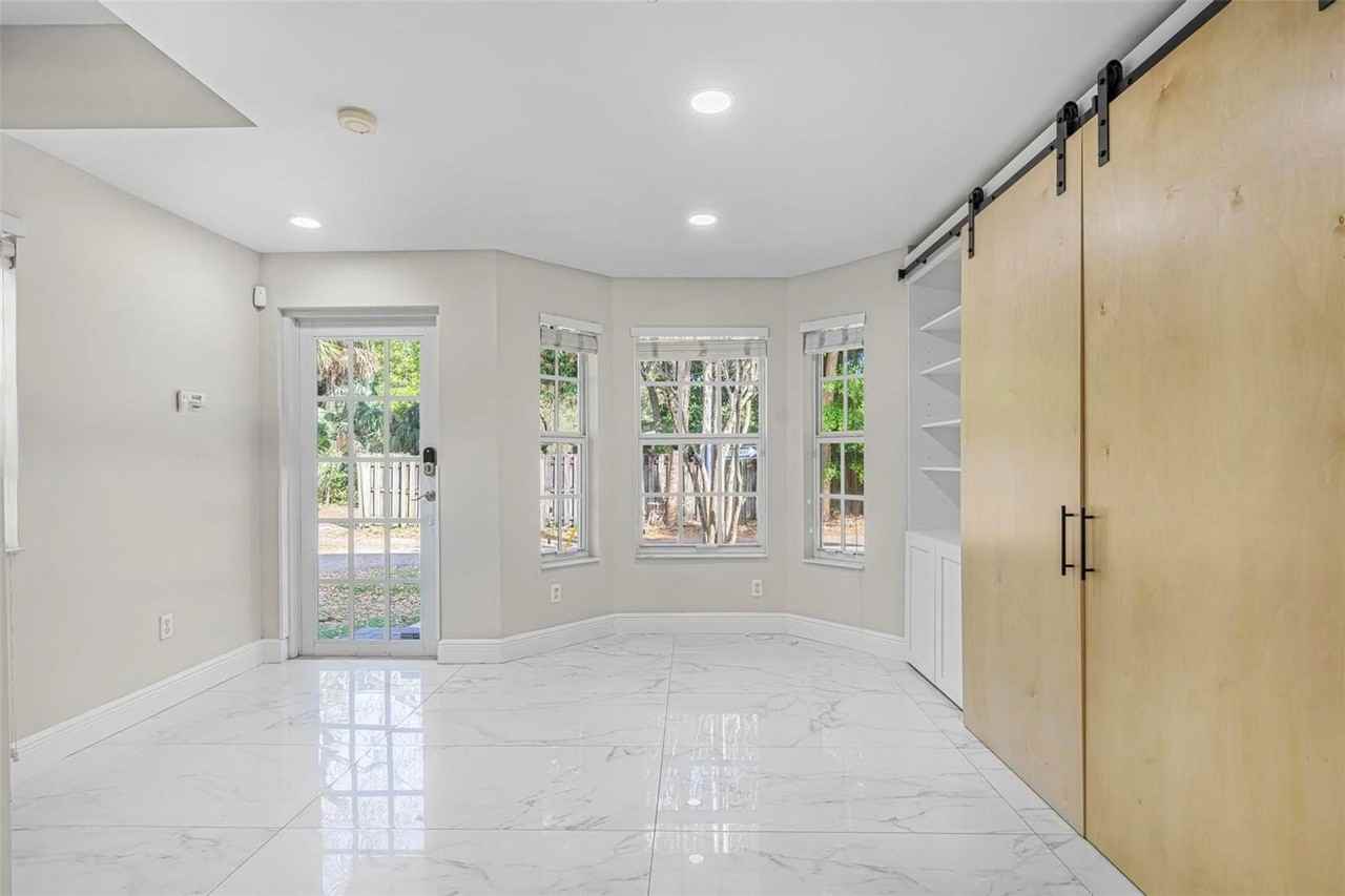 1111 Waverly Rd - Photo 7 of 8