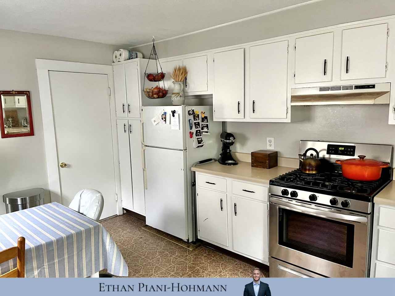 76 Hammond St #1 - Photo 2 of 8