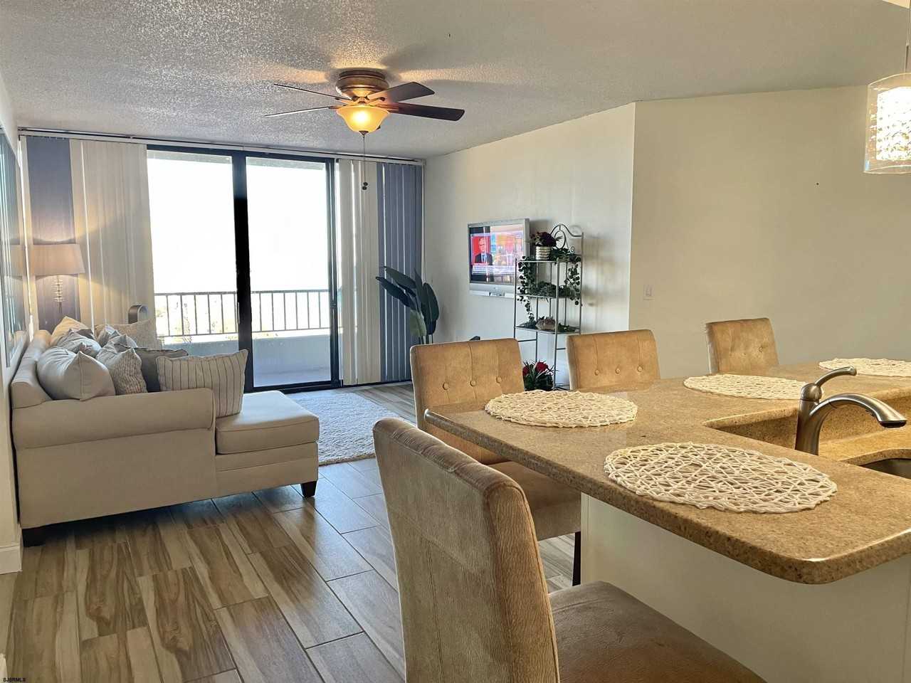 3851 Boardwalk - Photo 4 of 36