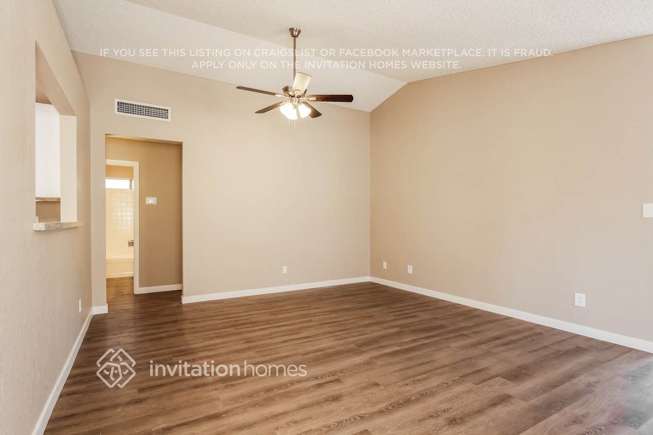 3108 E Siesta Ln - Photo 3 of 17