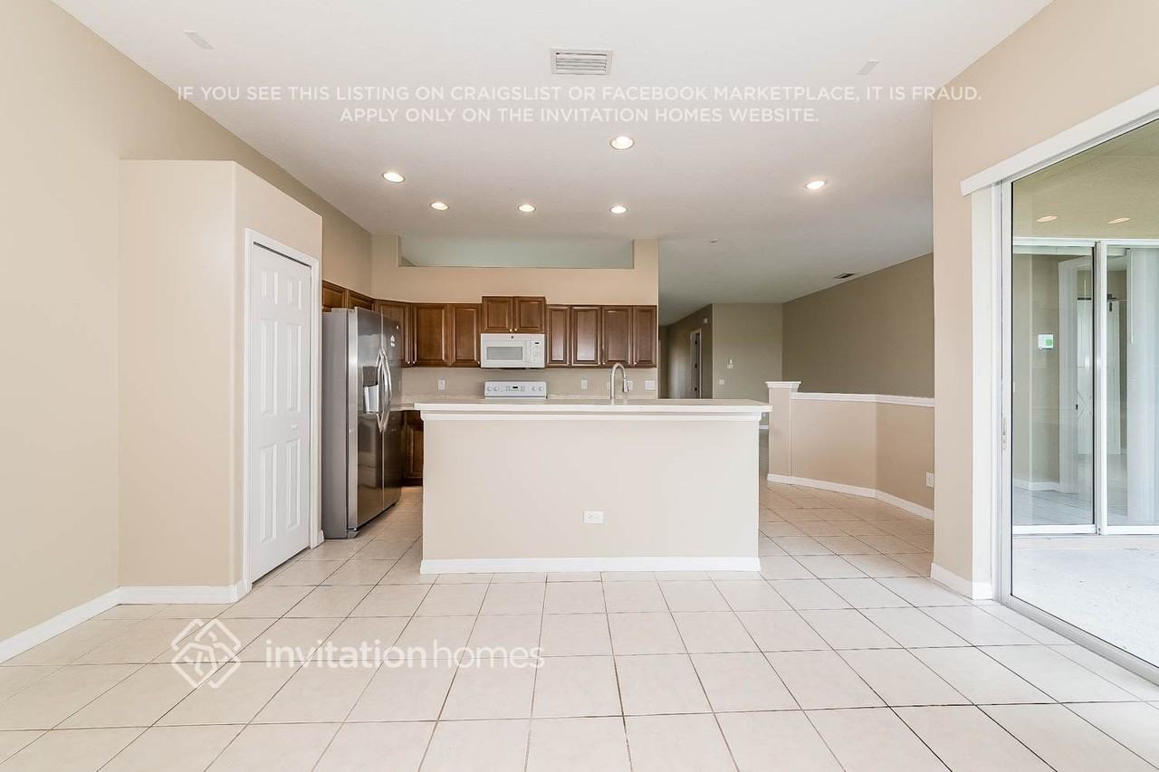 5407 Lexington Dr - Photo 3 of 17