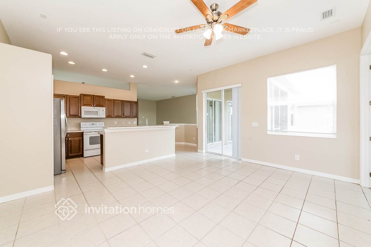 5407 Lexington Dr - Photo 4 of 17