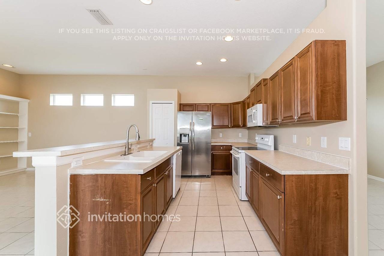 5407 Lexington Dr - Photo 6 of 17