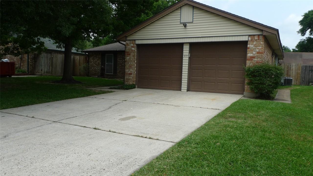 14122 Bateau Dr - Photo 3 of 24