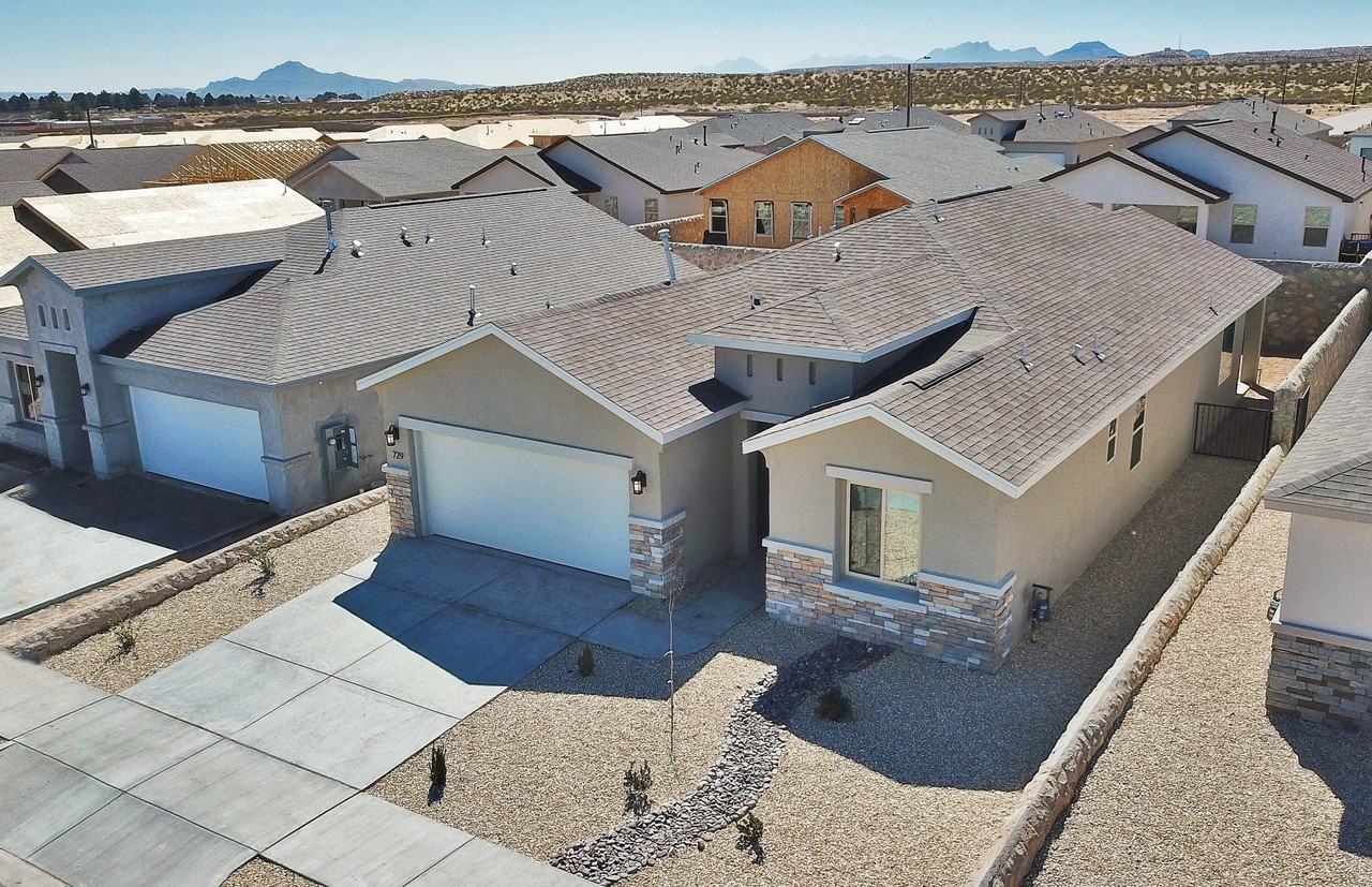 729 Calle Escondida - Photo 2 of 50