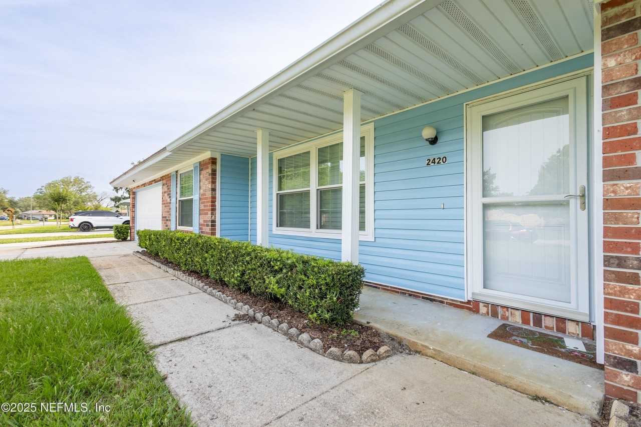 2420 Blackbeard Dr - Photo 3 of 30