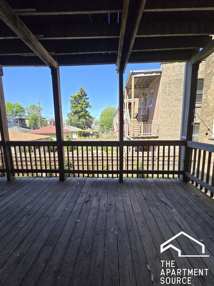 4318 N Spaulding Ave #2 - Photo 6 of 9